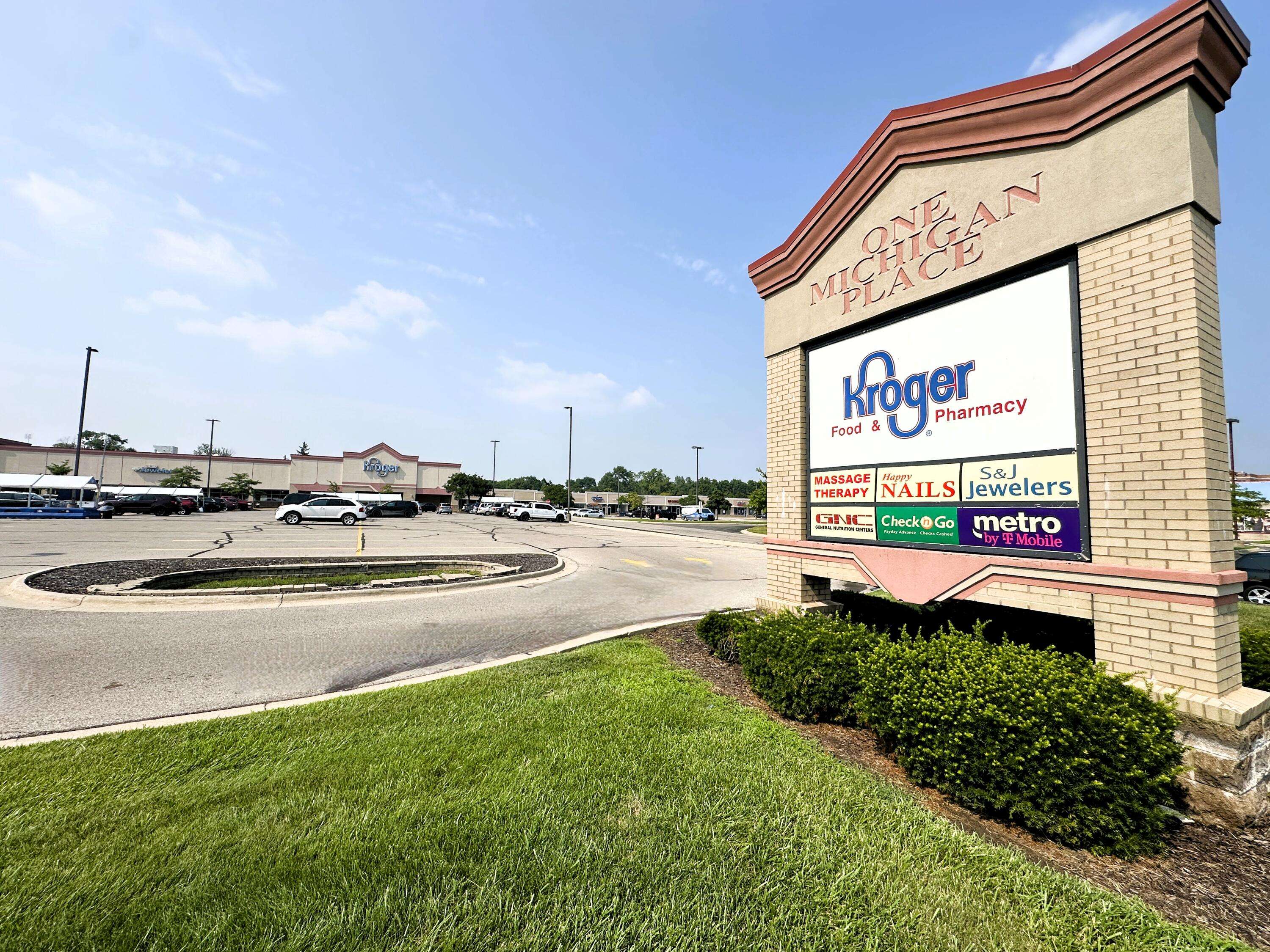 31260 Michigan AVE, Westland, MI 48186