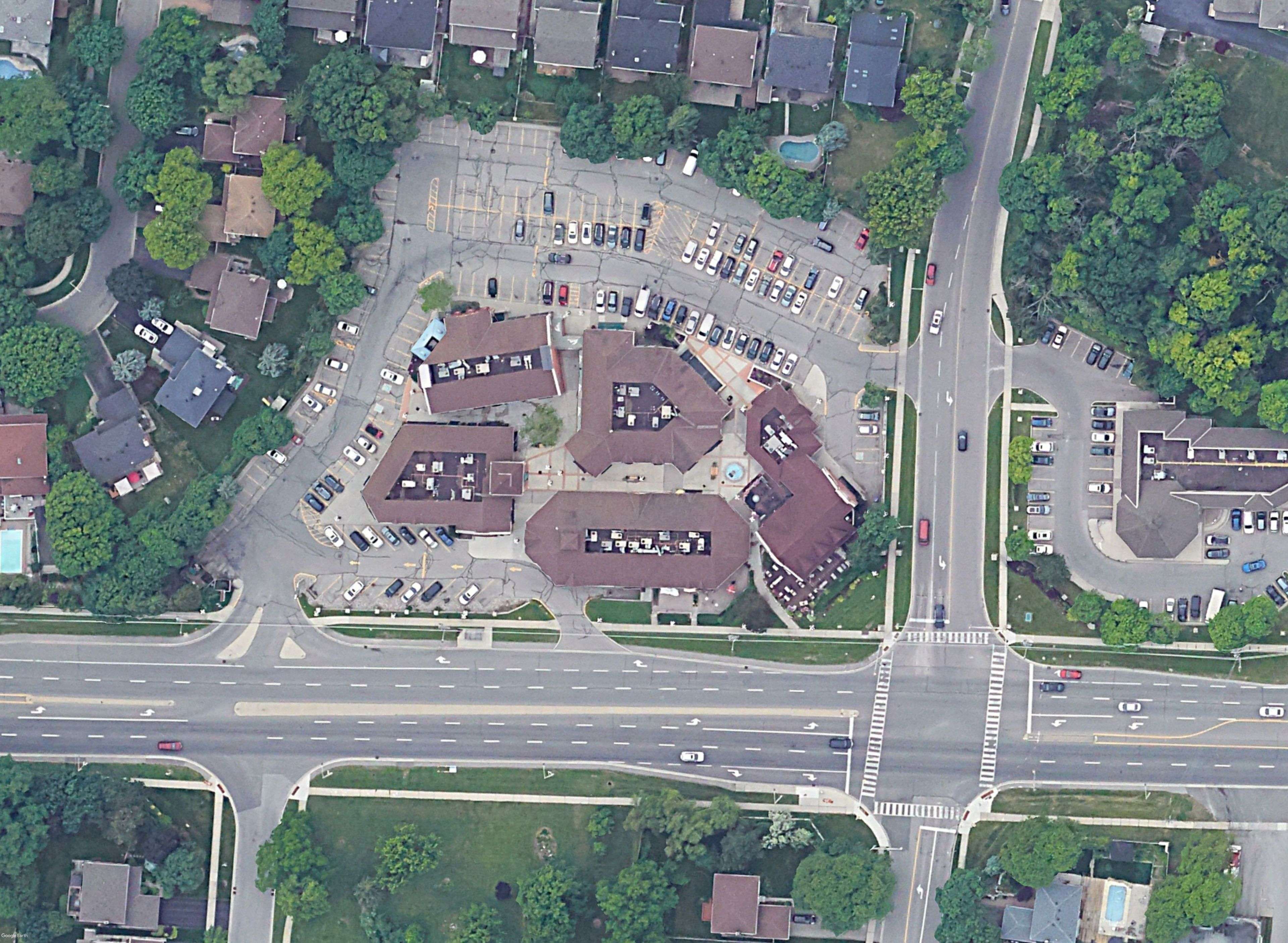 1900 Dundas ST #B4, Mississauga, ON L5K 1P9