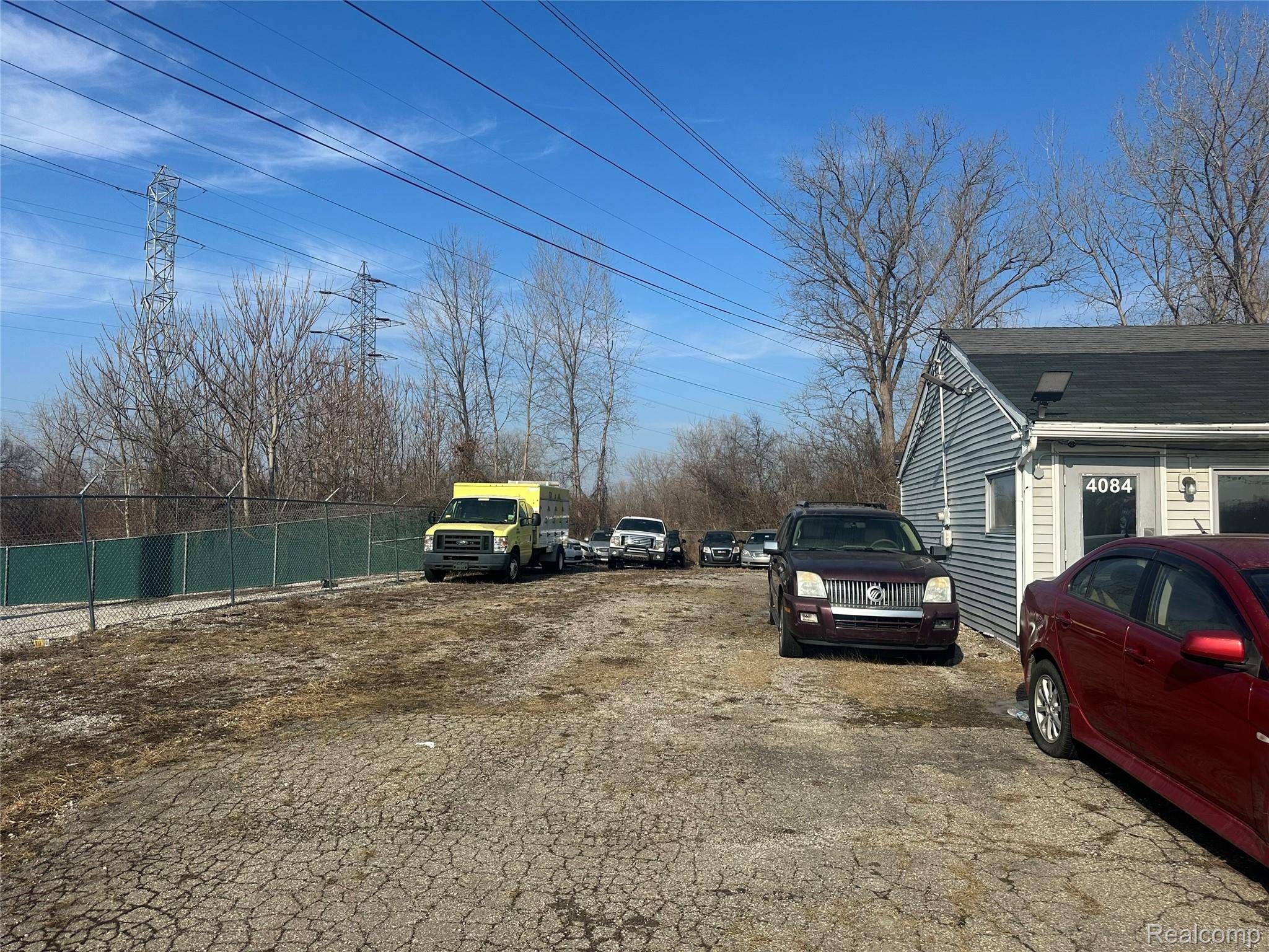 4084 N Dort HWY, Flint, MI 48506