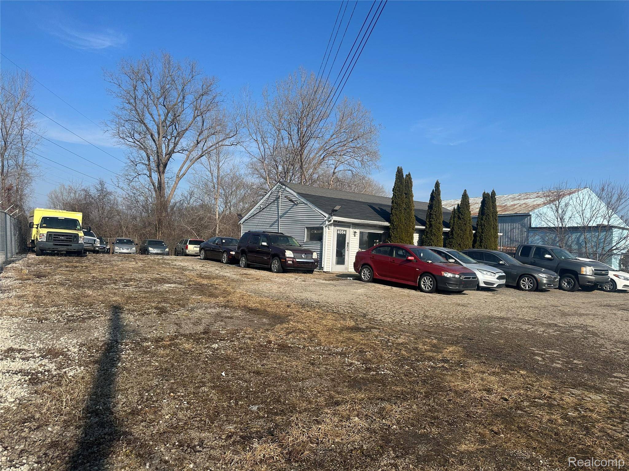 4084 N Dort HWY, Flint, MI 48506