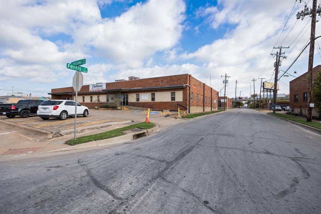 1912 S Good Latimer Expressway, Dallas, TX 75226