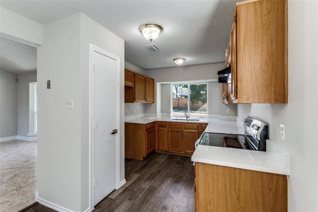 1301 Cedarcrest Drive, Mesquite, TX 75149