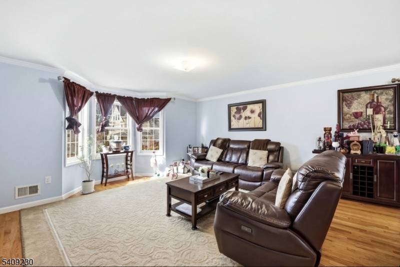 637 Jefferson Ave, Elizabeth City, NJ 07201