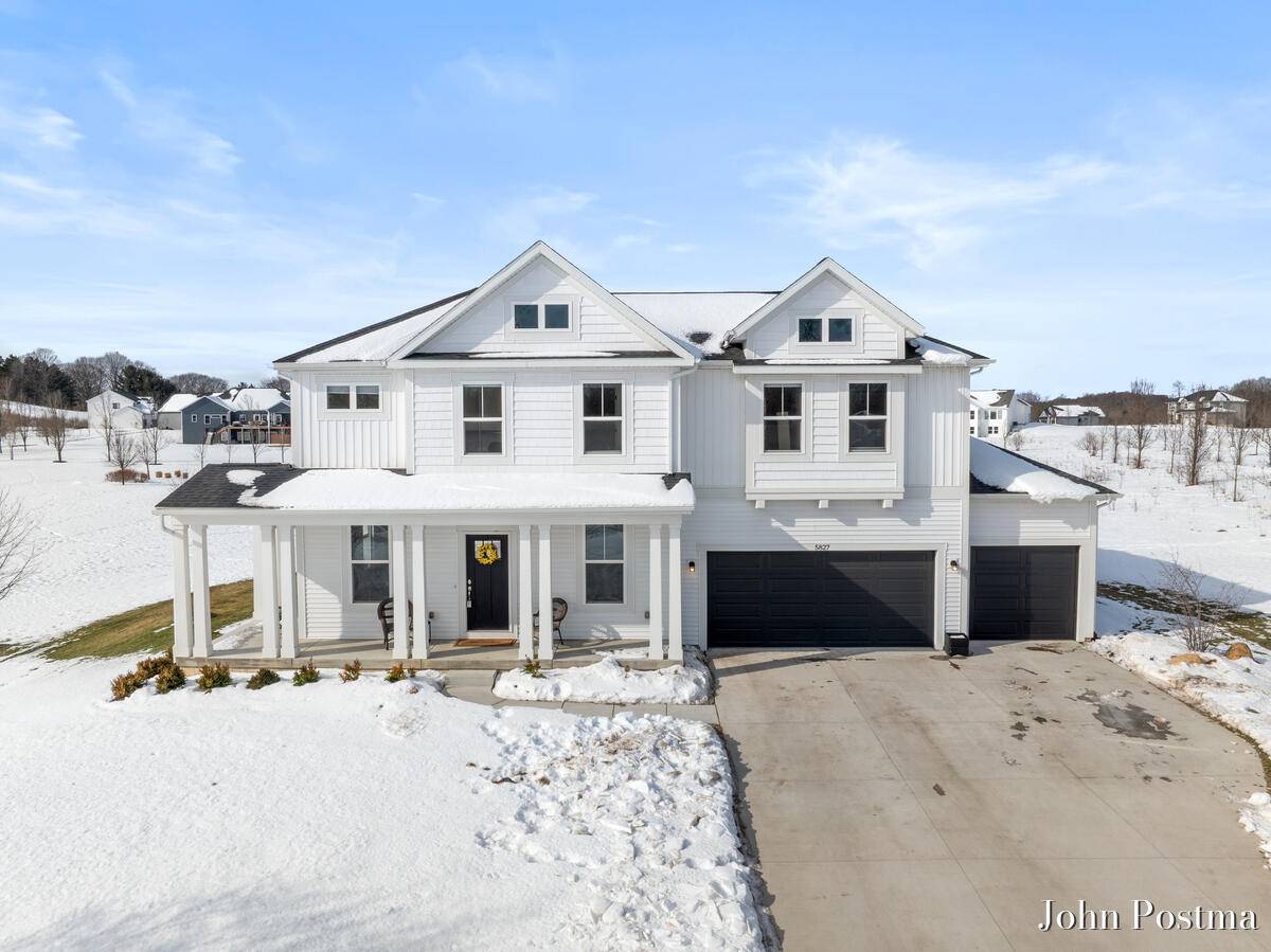 5827 Golden Hollow DR SE, Cascade Twp, MI 49512