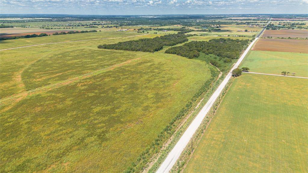 2335 Hcr-1212, Blum, TX 76627