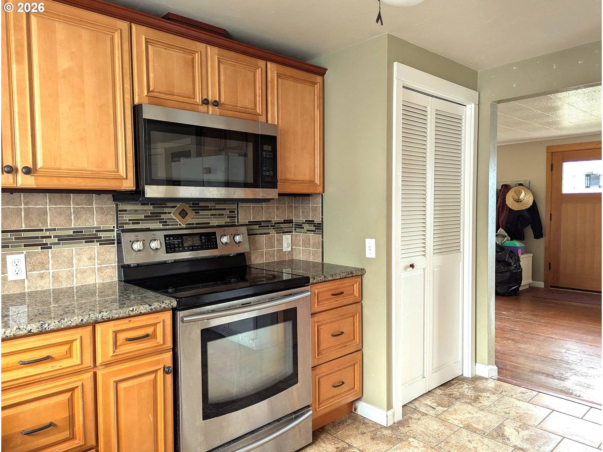 76232 BEECH ST, Oakridge, OR 97463