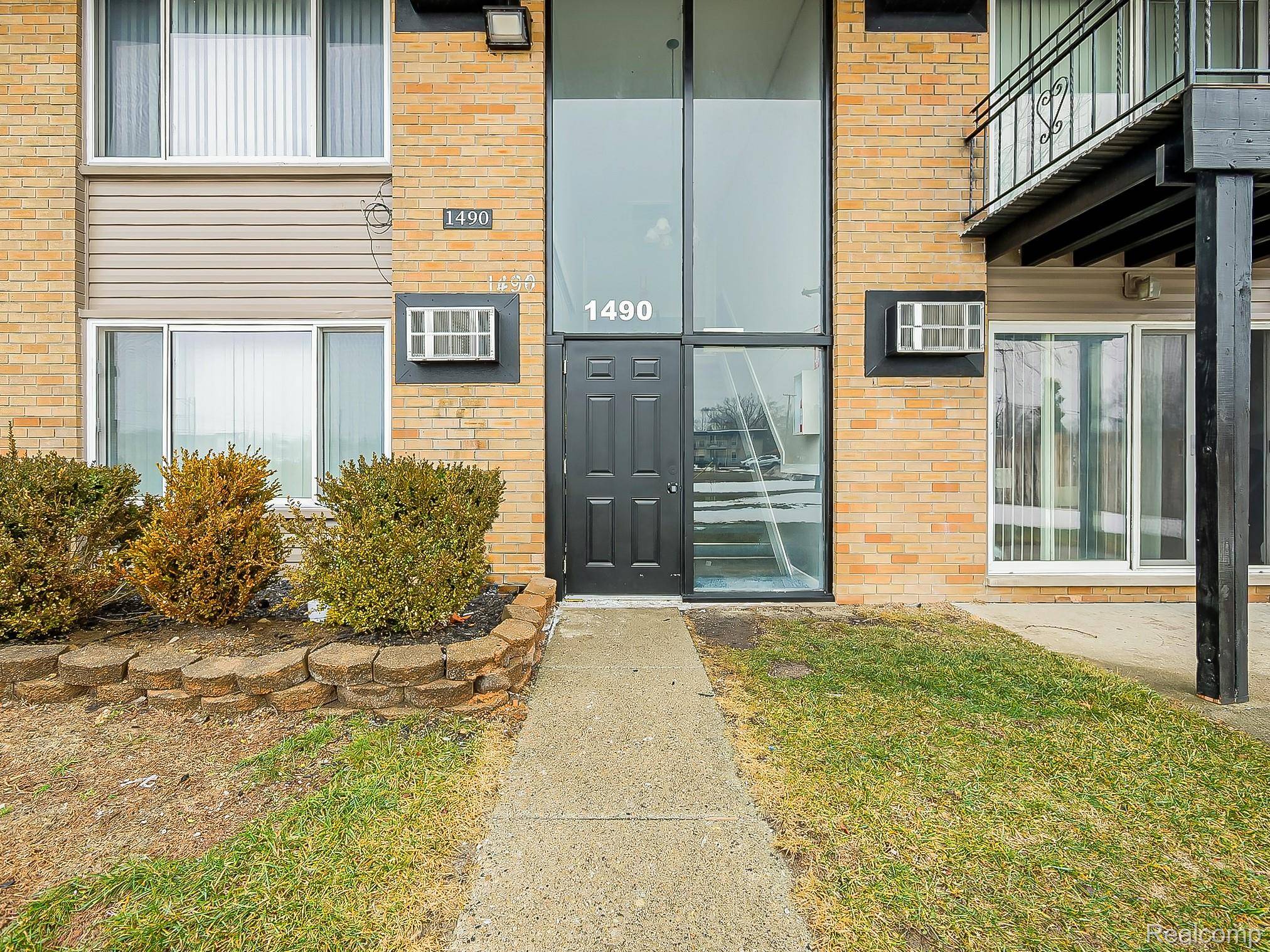 1490 Nancywood DR #11, Waterford Charter Township, MI 48327