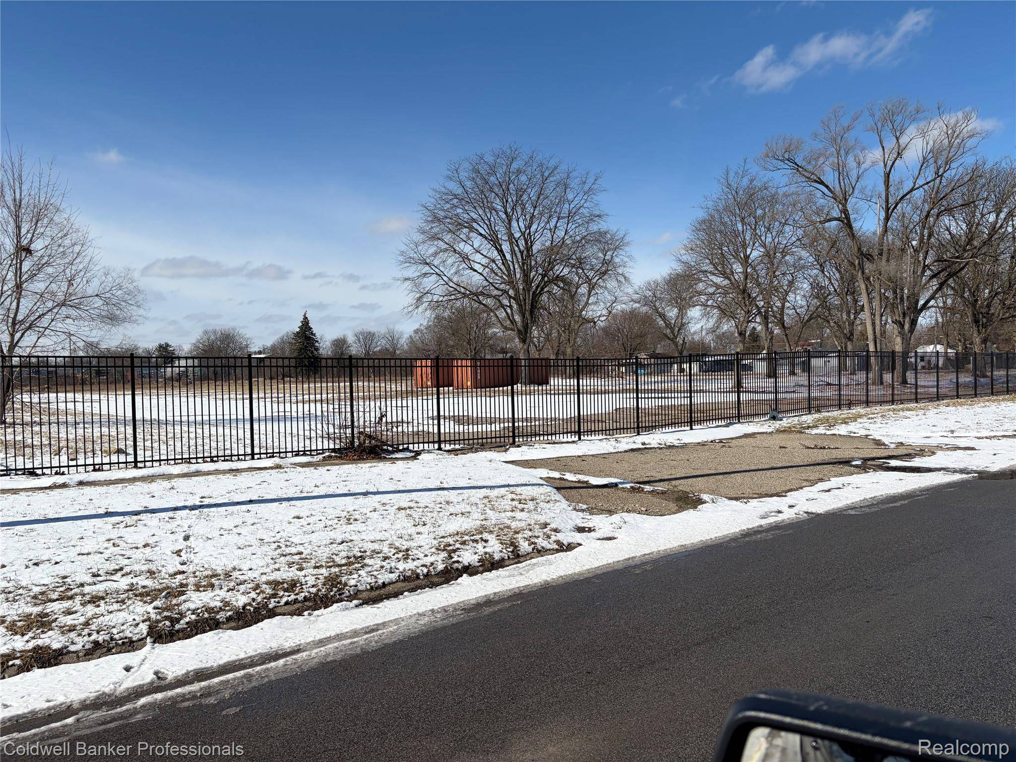 2701 Branch RD, Flint, MI 48506