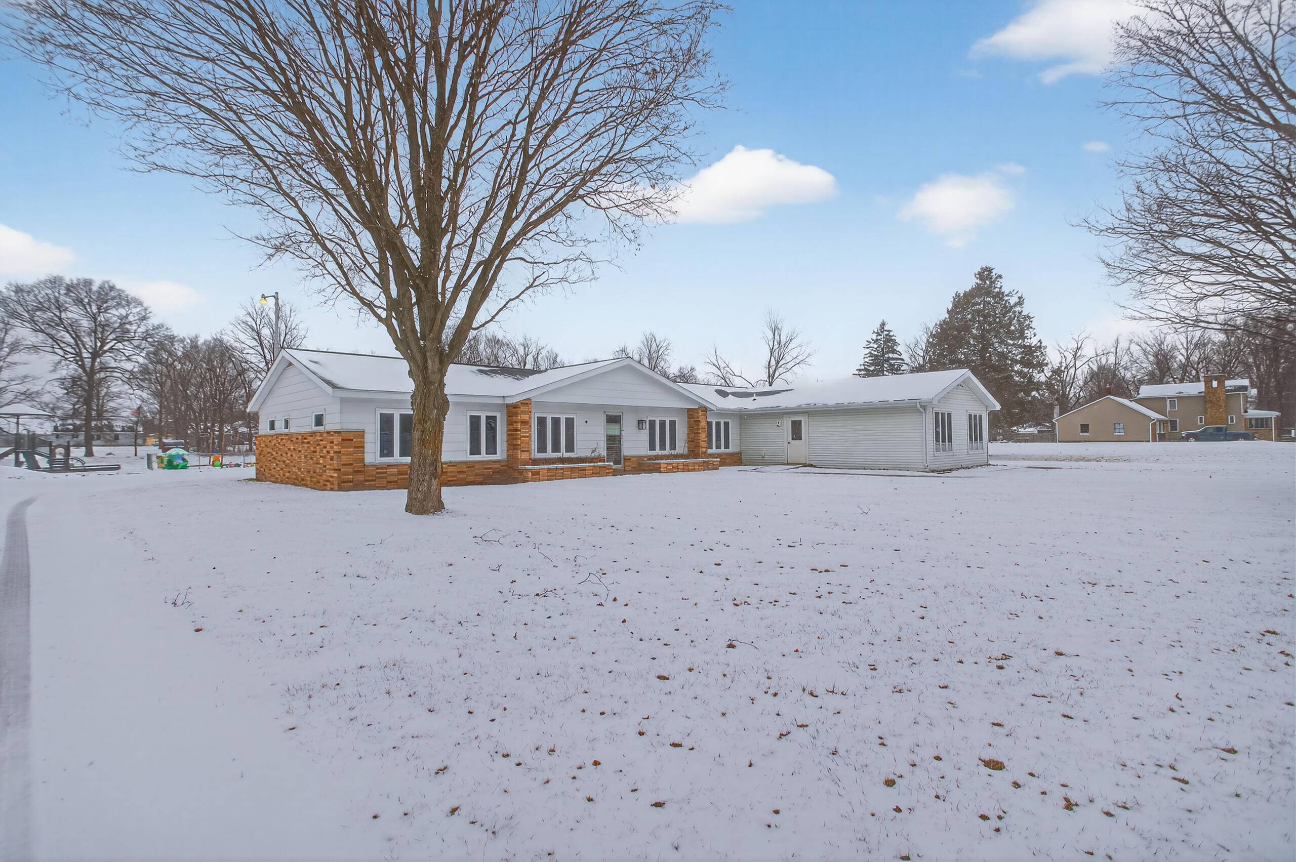 130 East ST, Napoleon Twp, MI 49201