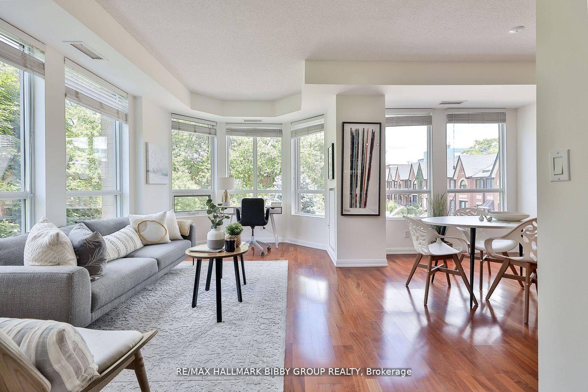 25 Soho ST #P302, Toronto C01, ON M5T 3L8