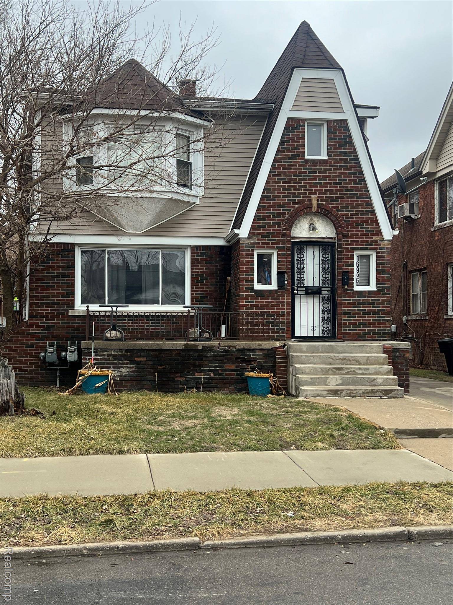 16906 Prairie ST, Detroit, MI 48221