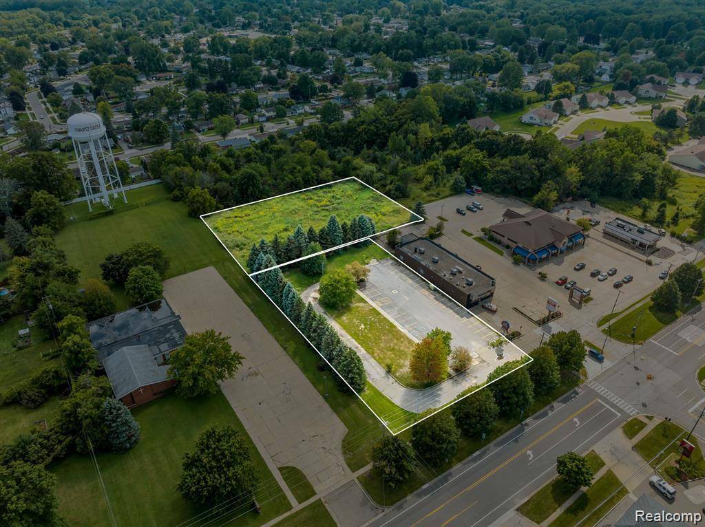 8541 Miller RD, Swartz Creek, MI 48473