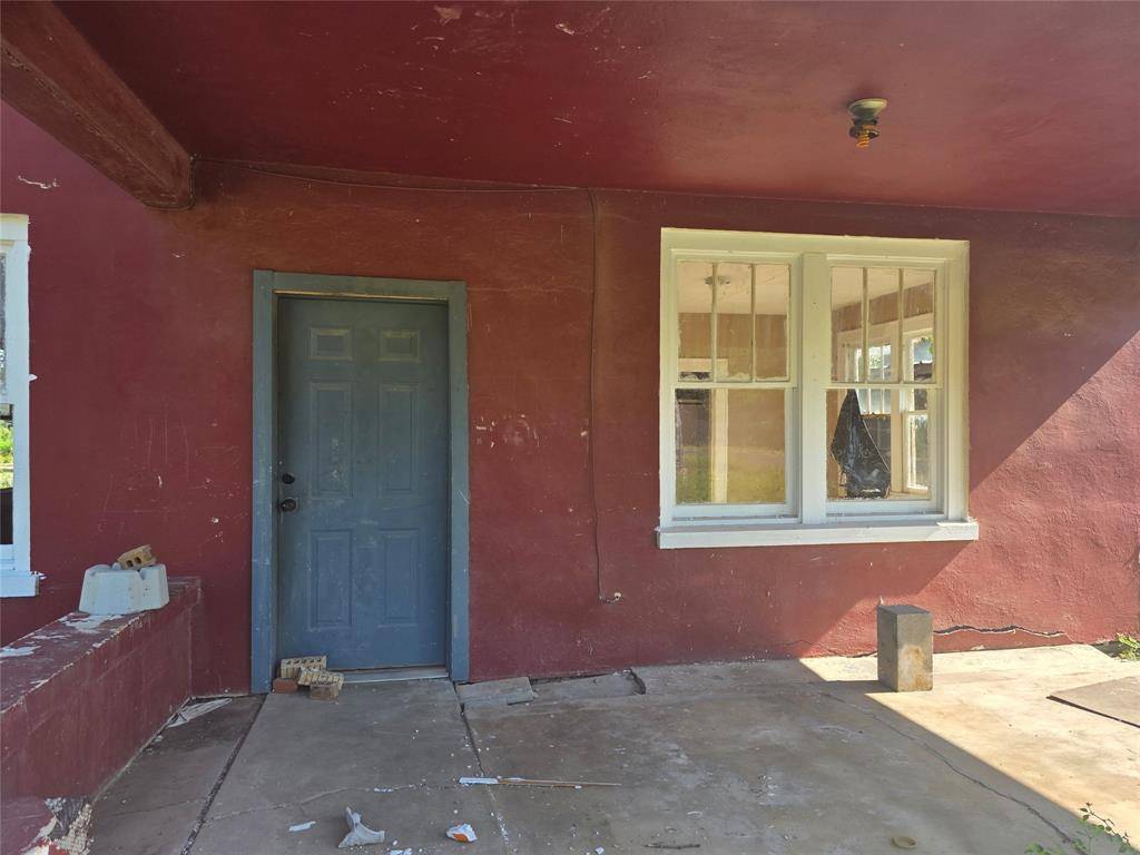 1100 E Walker Street, Breckenridge, TX 76424