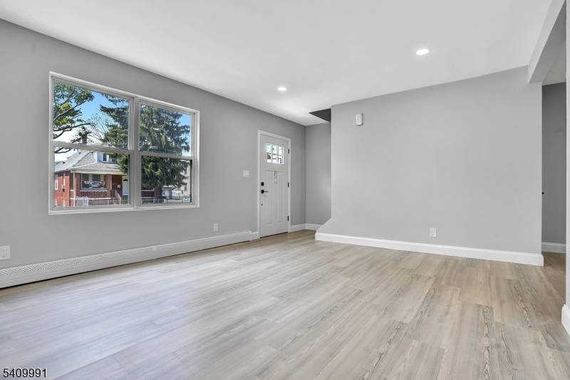 434 Halsted St, East Orange City, NJ 07018