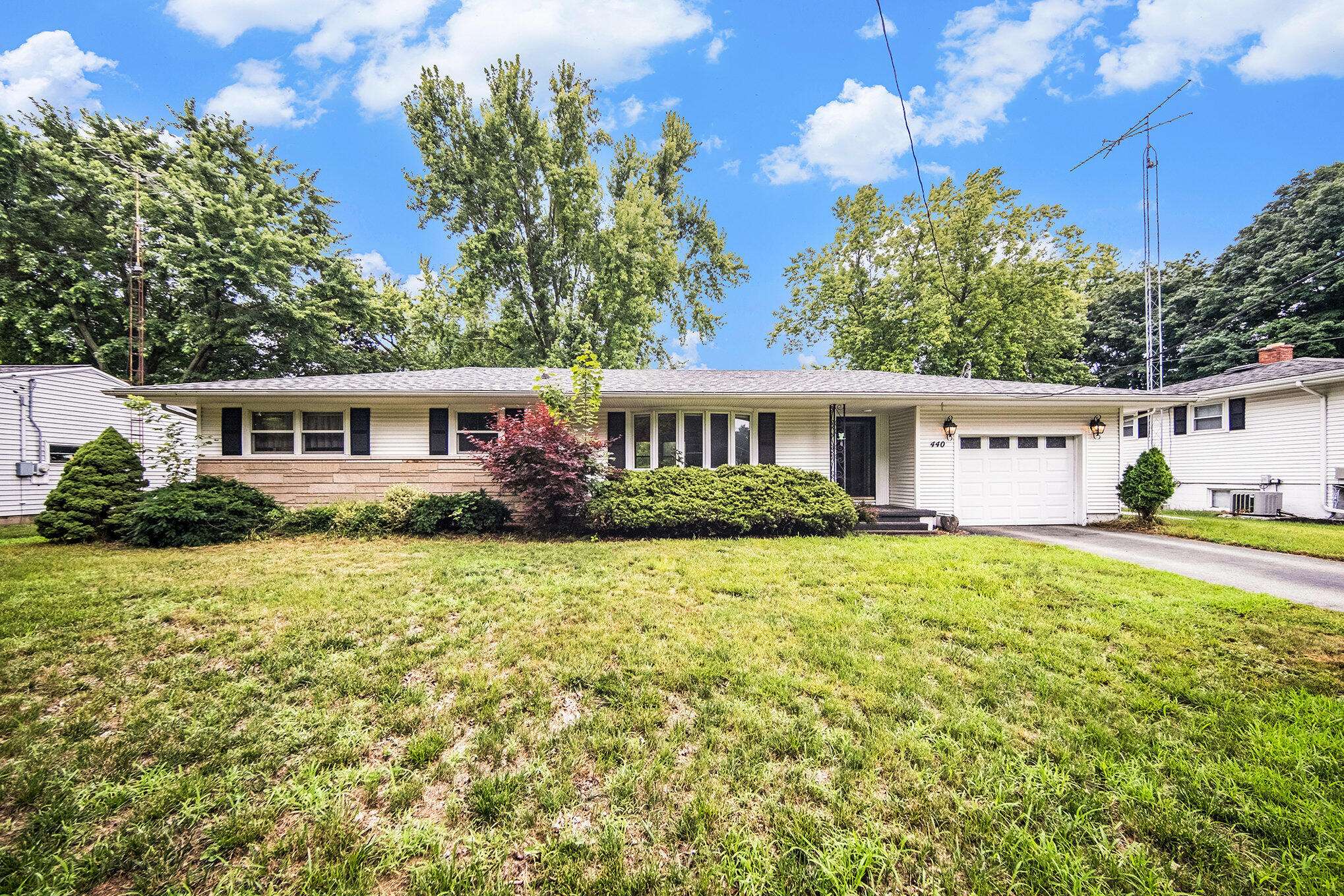 440 Marshall ST, Brooklyn Vlg, MI 49230