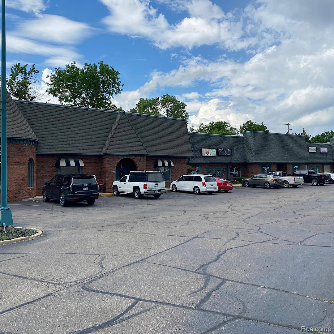 11225 S SAGINAW ST #H, Grand Blanc, MI 48439