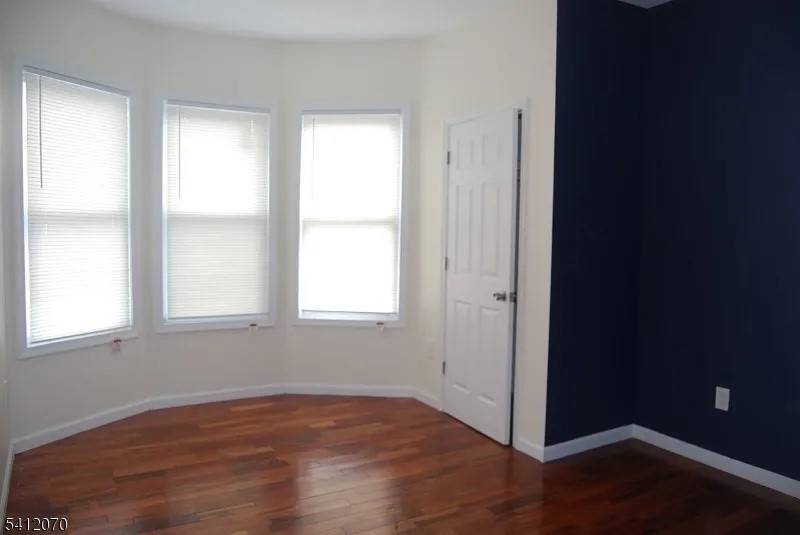 29 Alexander St #3, Newark City, NJ 07106