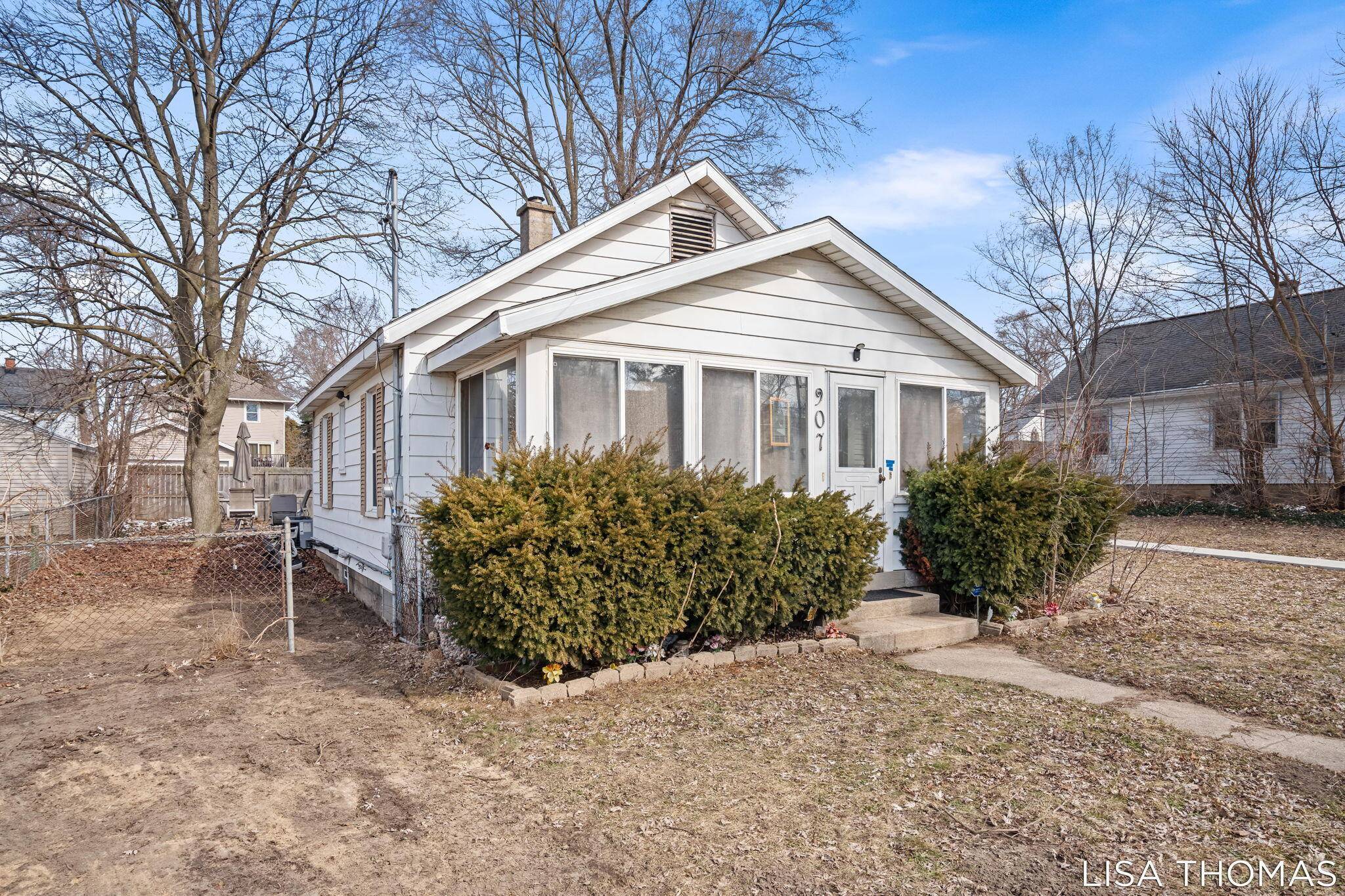 907 Merritt ST SE, City Of Grand Rapids, MI 49507