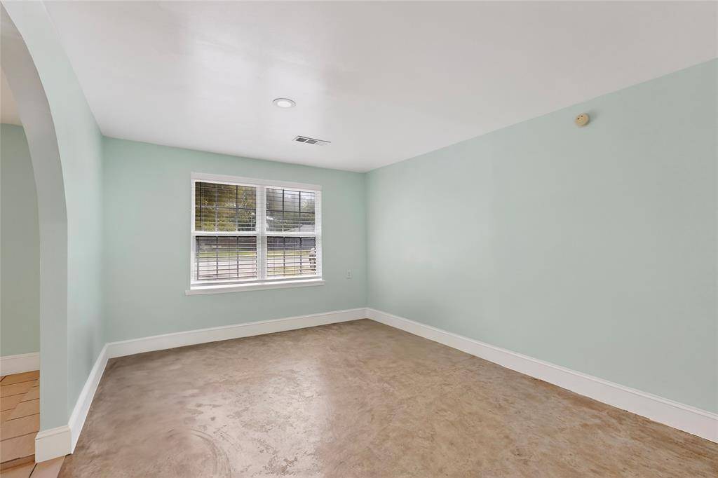 409 Dewitt Street, Wilmer, TX 75172