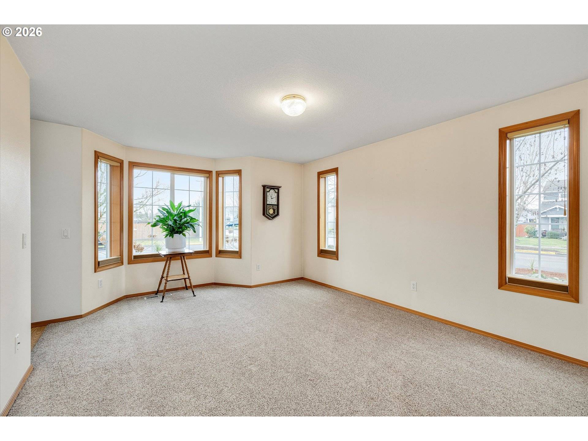 2366 BAINES BLVD, Hubbard, OR 97032