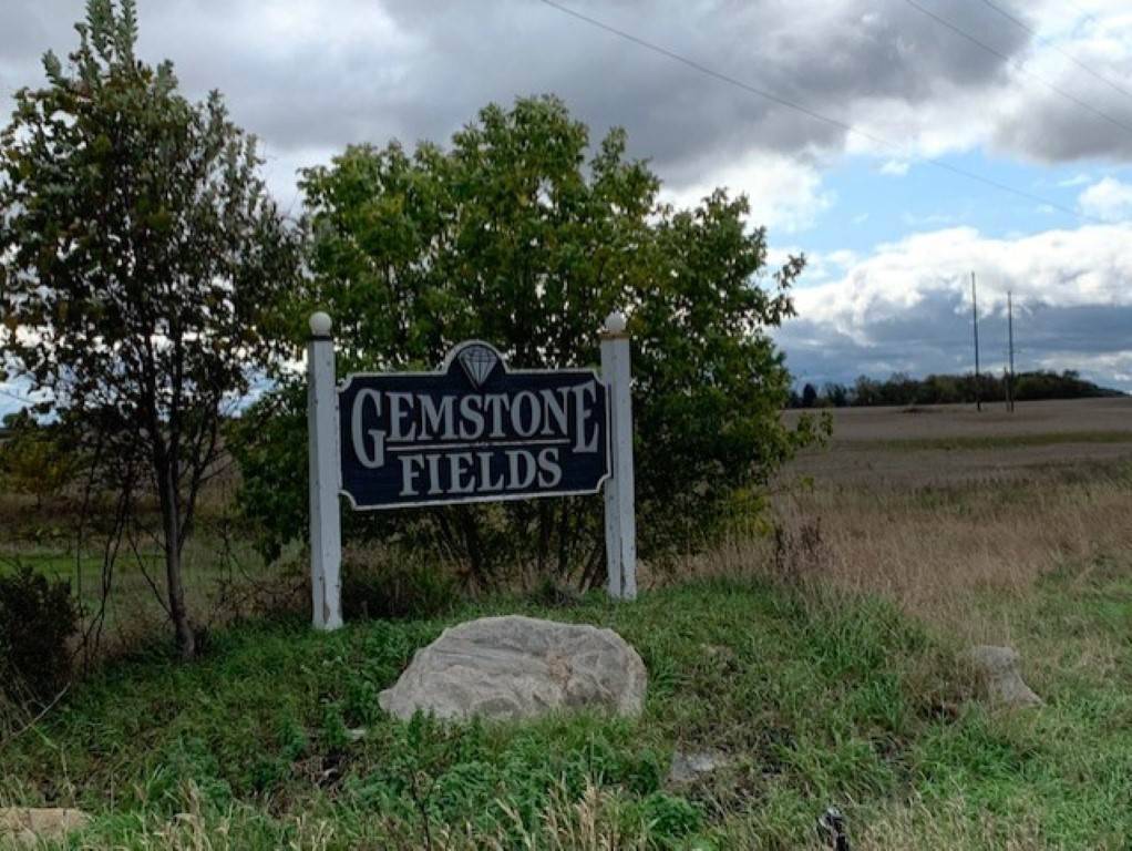 277 Gemstone DR, Alma, MI 48801