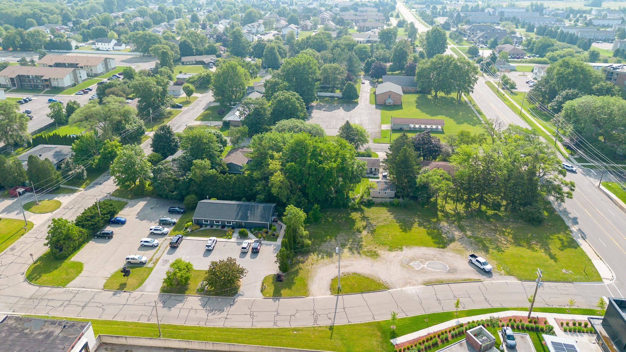 915 E Broomfield RD, Pleasant, MI 48858