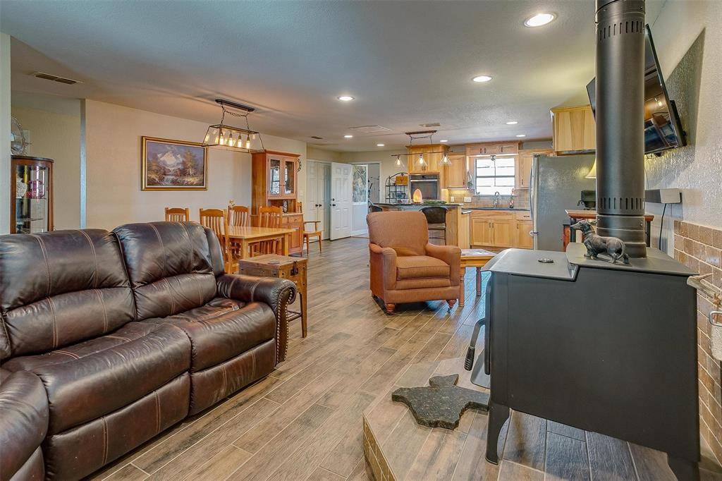 601 County Road 352, Carbon, TX 76435