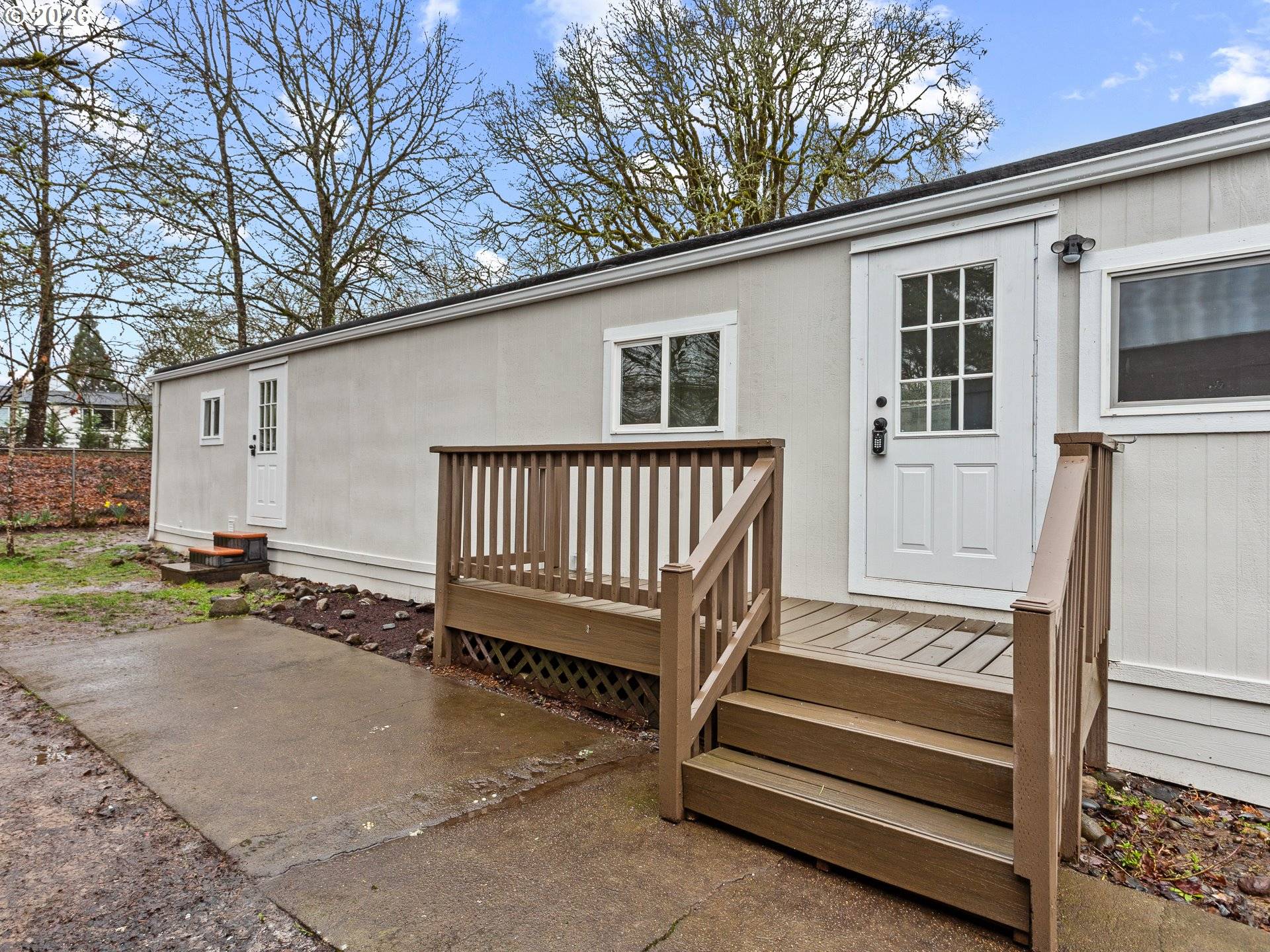 500 N GILWOOD ST #5, Carlton, OR 97111