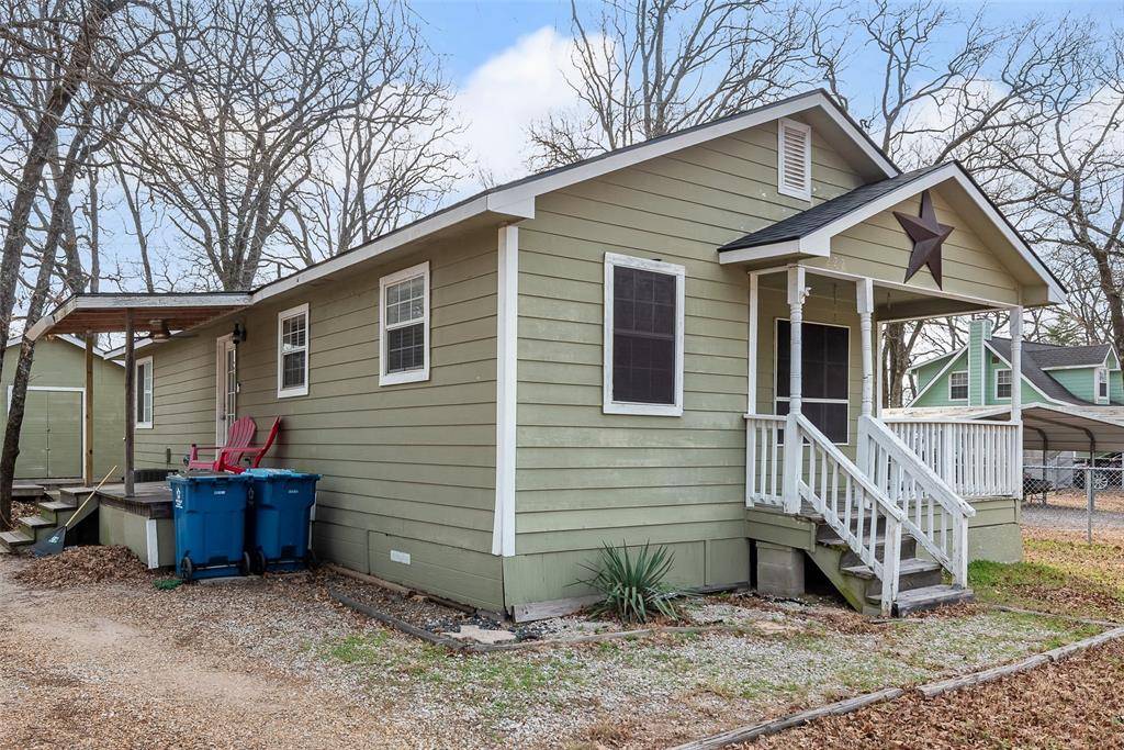 222 Meadow Lake Drive, Gun Barrel City, TX 75156