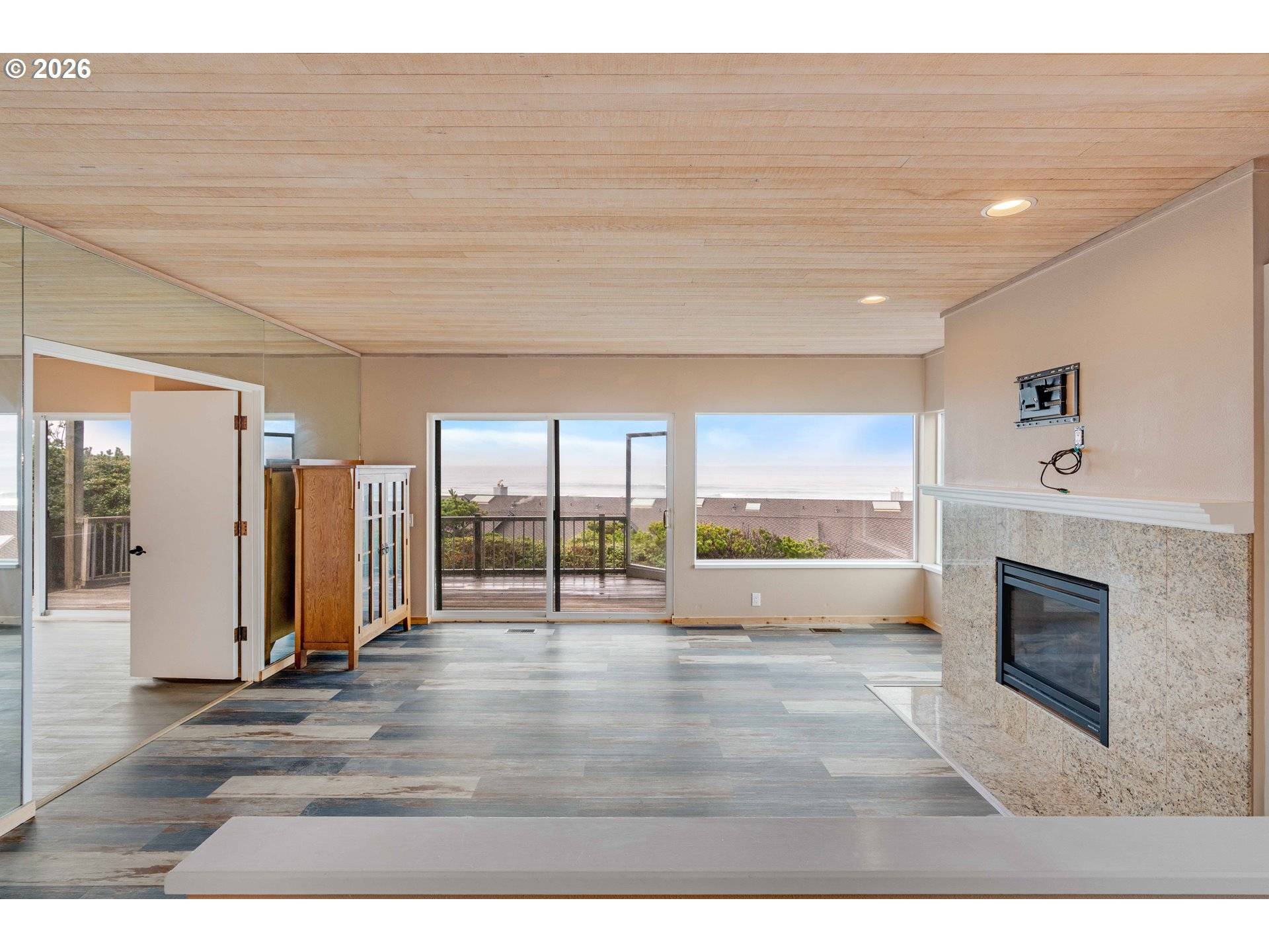 4175 N HIGHWAY 101 #G1, Depoe Bay, OR 97341