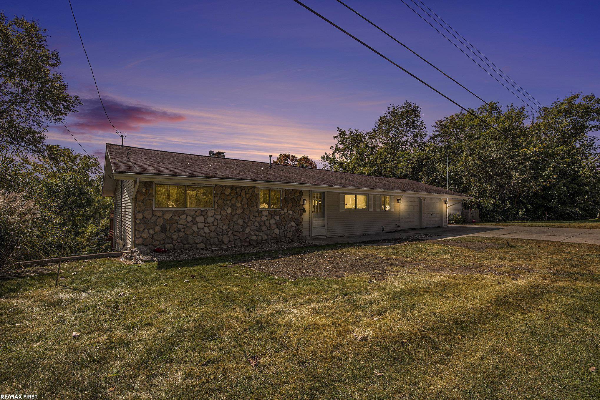 4167 N River Rd ST, Fort Gratiot Twp, MI 48059