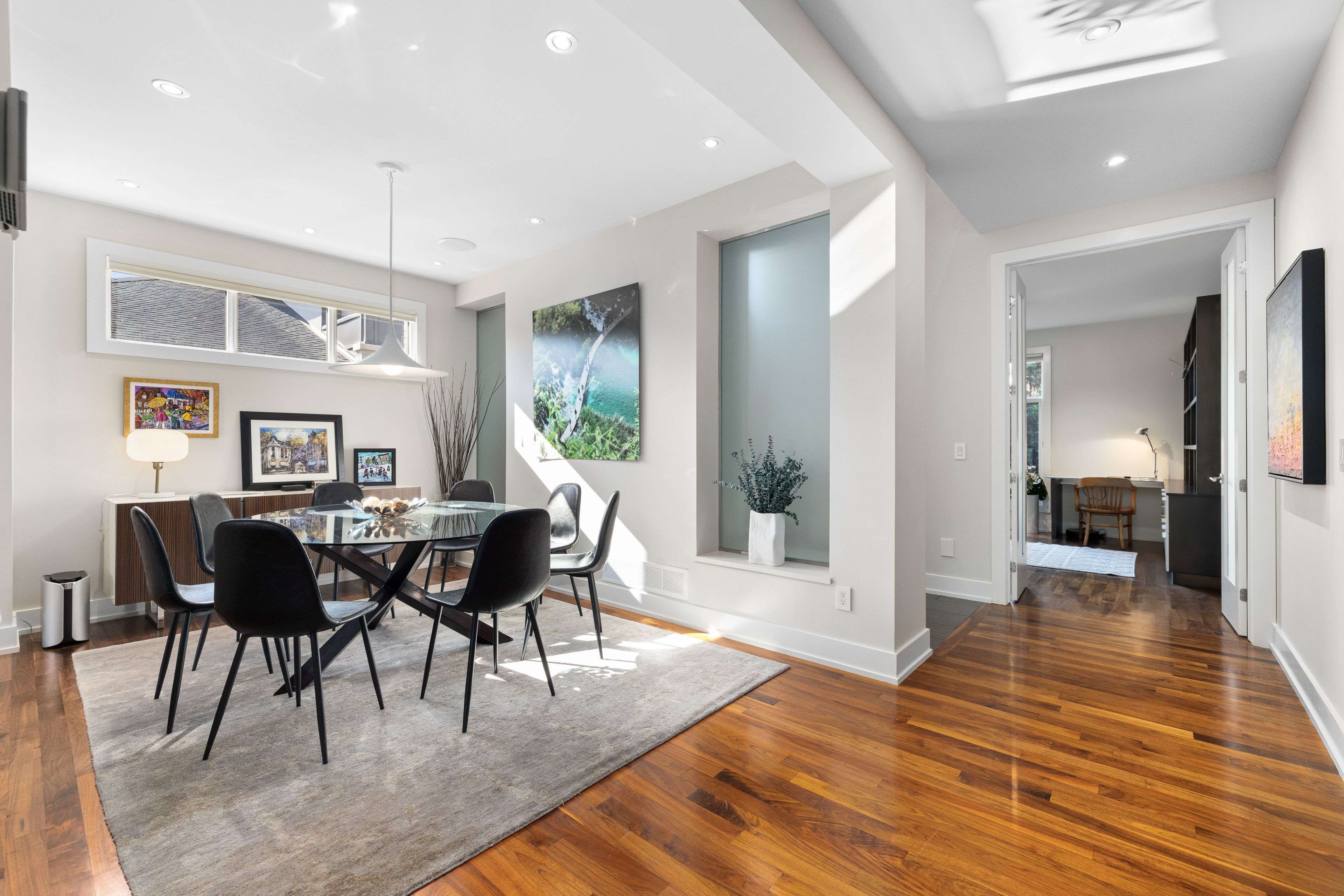 879 Winnington AVE, Britannia Heights - Queensway Terrace N And Area, ON K2B 5C4