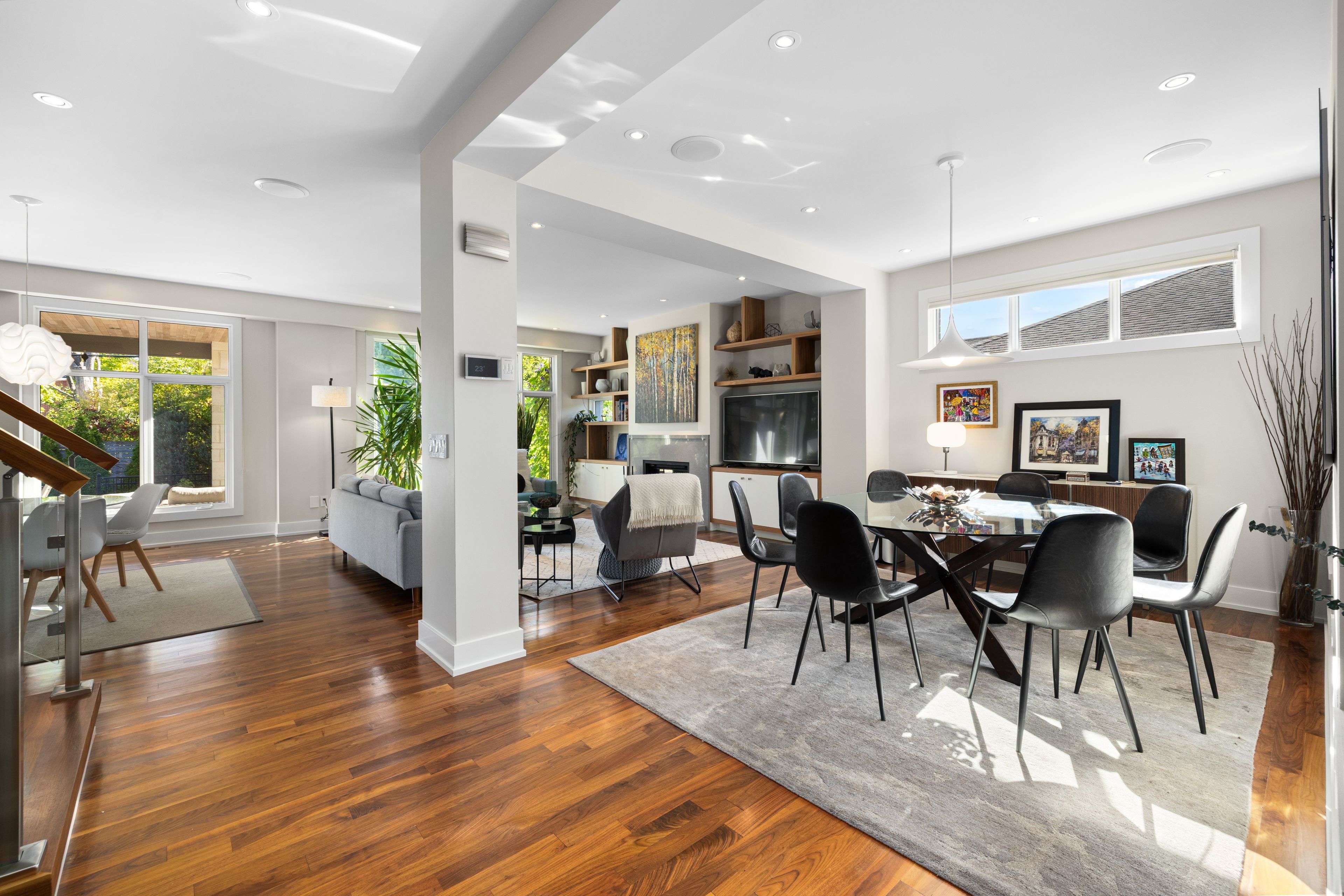 879 Winnington AVE, Britannia Heights - Queensway Terrace N And Area, ON K2B 5C4