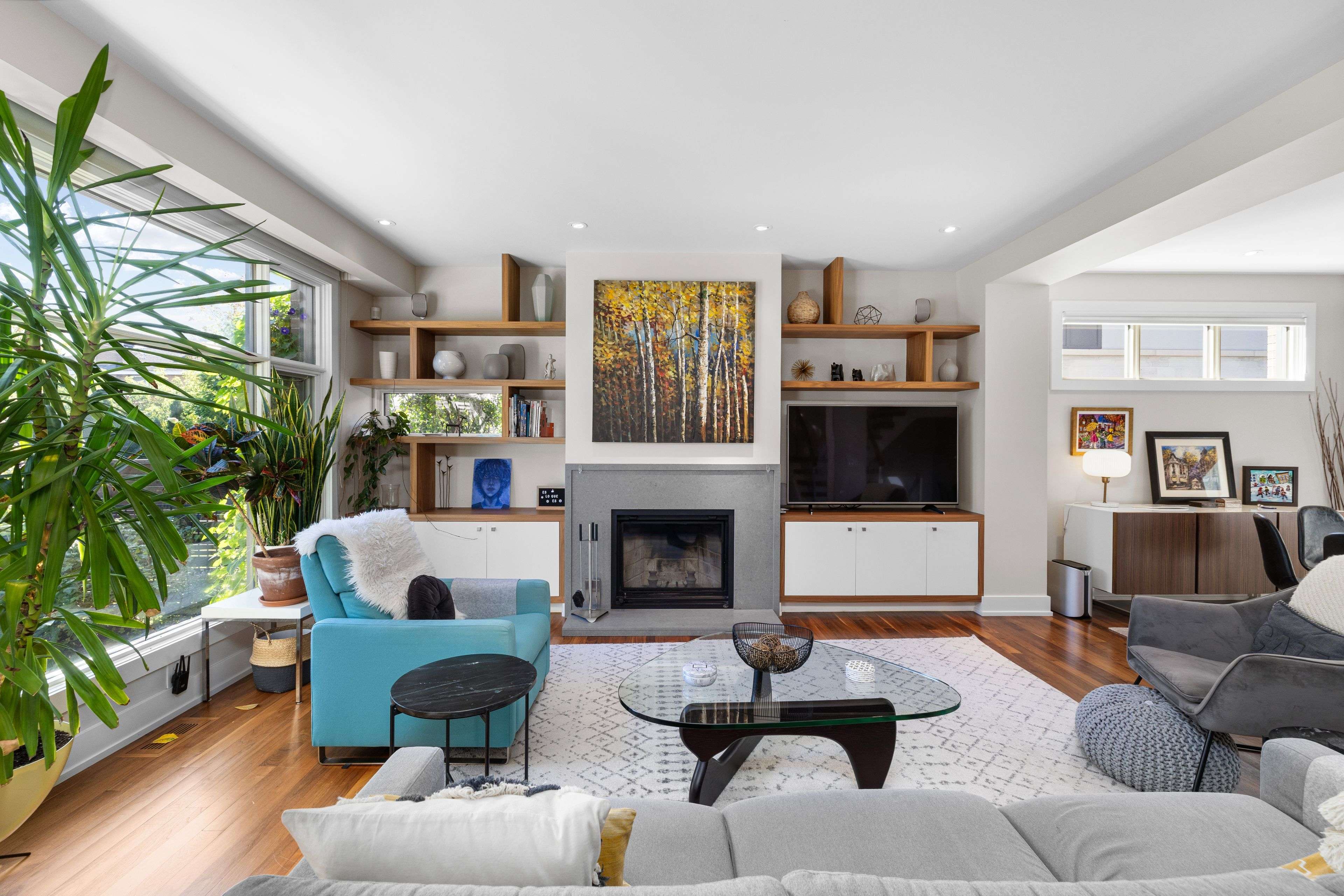 879 Winnington AVE, Britannia Heights - Queensway Terrace N And Area, ON K2B 5C4