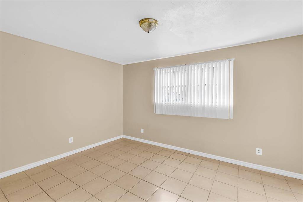 2800 W Pioneer Drive, Irving, TX 75061