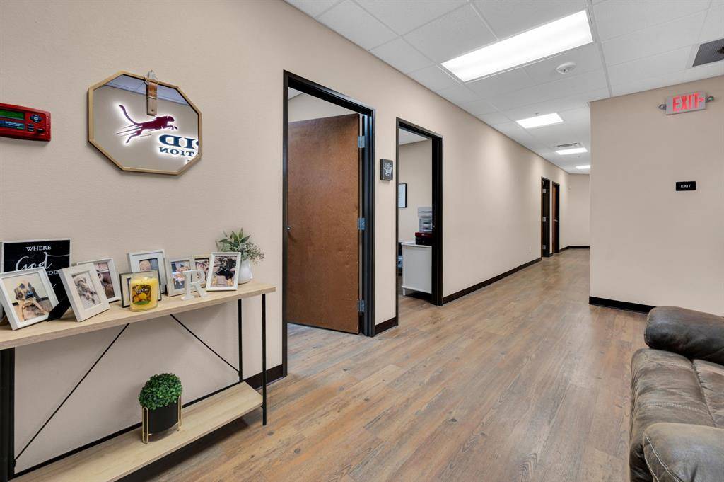 801 S 4th Avenue, Mansfield, TX 76063