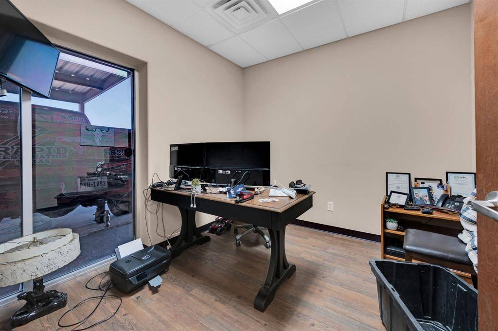 801 S 4th Avenue, Mansfield, TX 76063