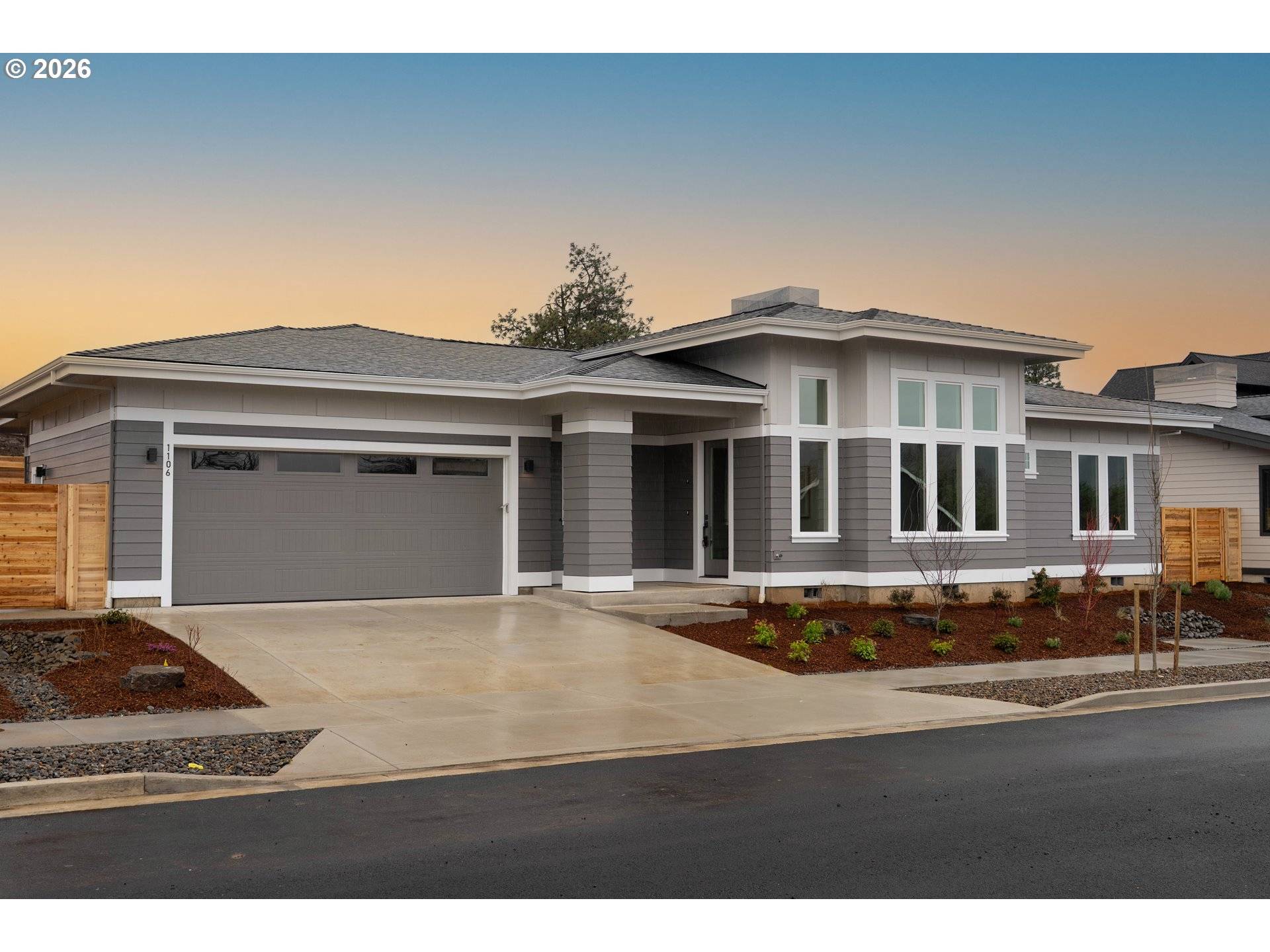 1106 ROCK CREEK RD, Hood River, OR 97031