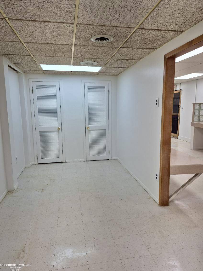 16149 E 10 Mile Rd ST, Eastpointe, MI 48021