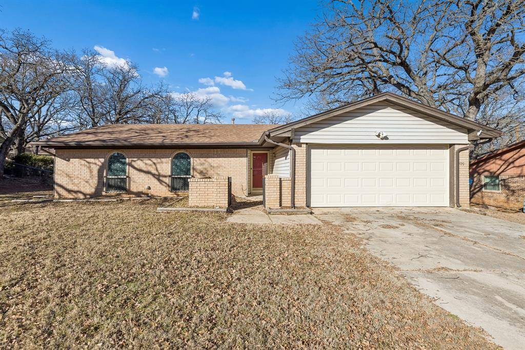 209 N Jarvis Lane, Azle, TX 76020