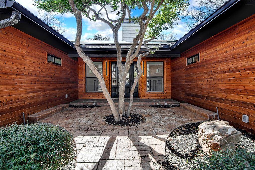 7992 Fallmeadow Lane, Dallas, TX 75248