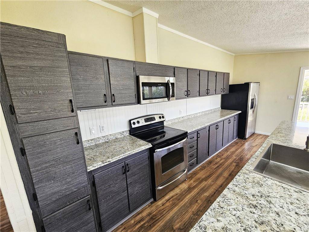 102 LCR 828, Donie, TX 75838