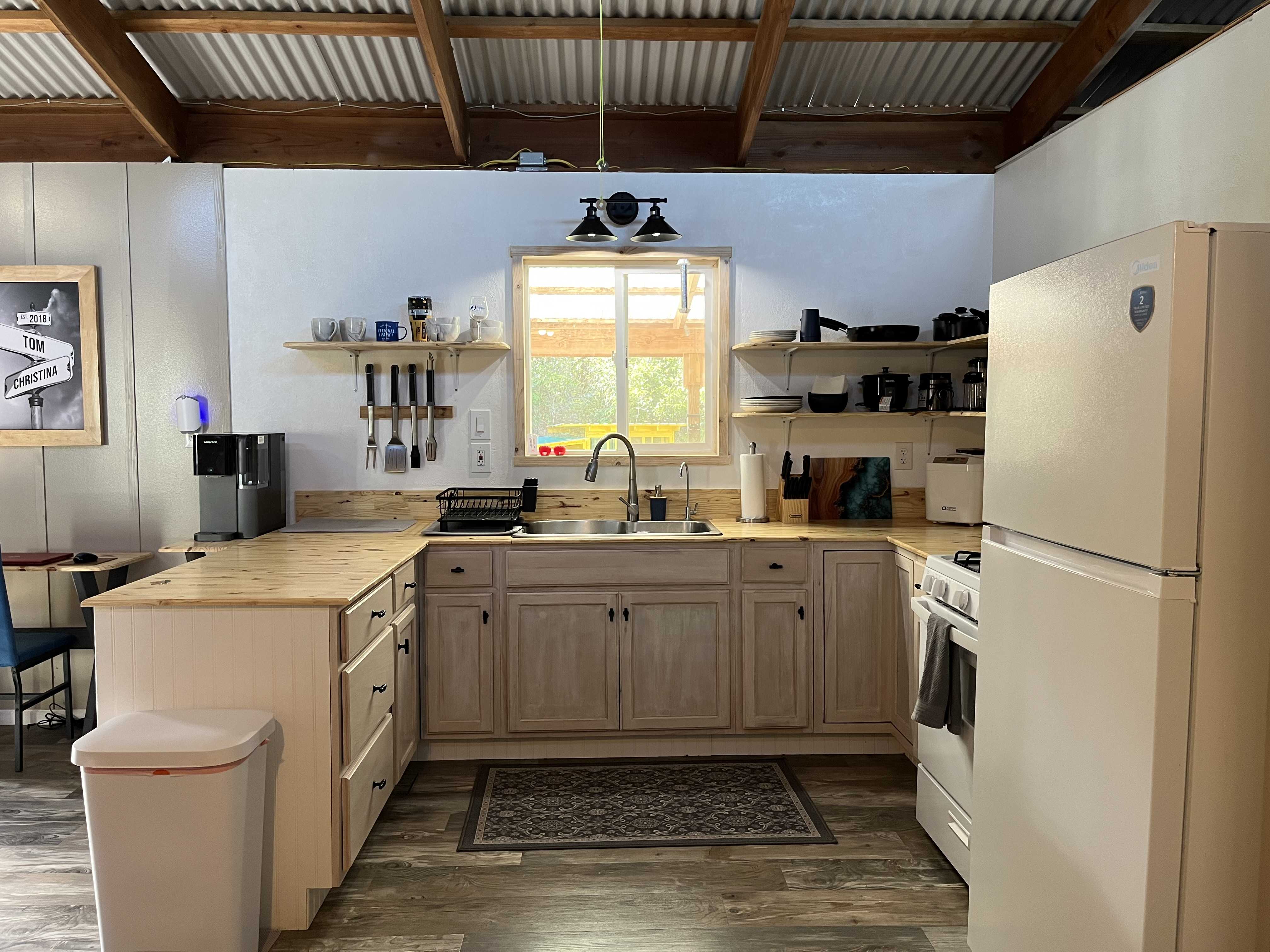 11-2094 MAKOA RD, Volcano, HI 96785