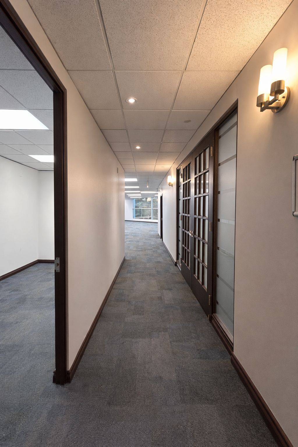 5500 North Service RD #205, Burlington, ON L7L 6W6