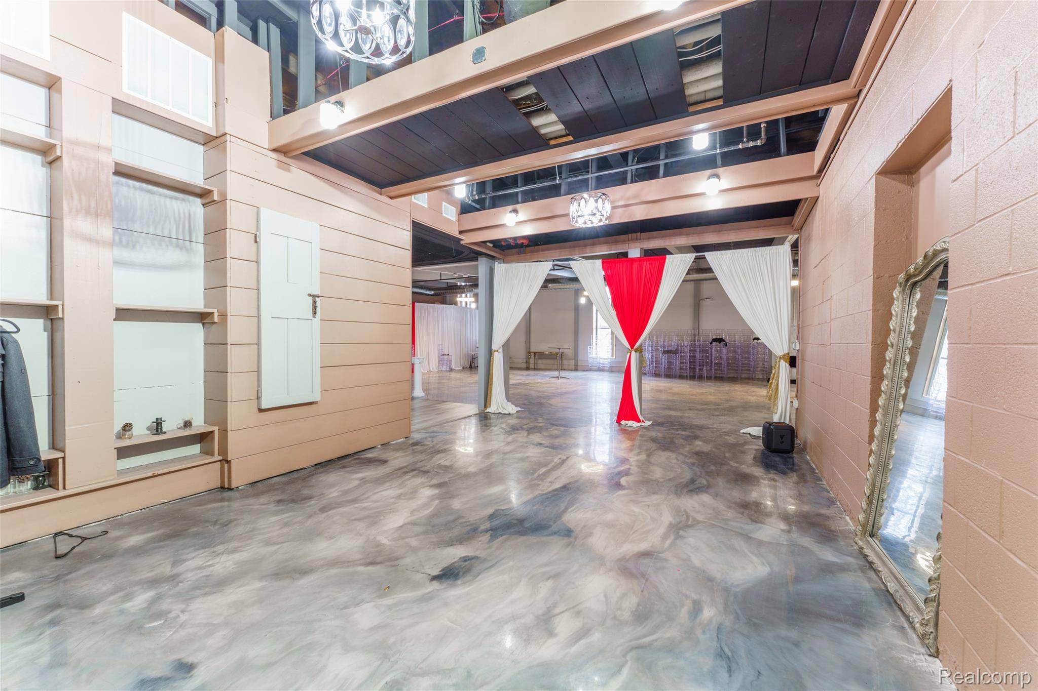 35000 Sims ST, Wayne, MI 48184