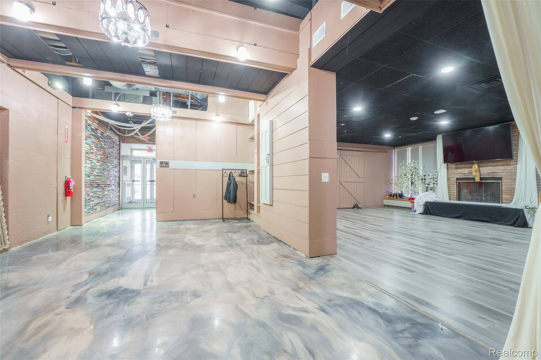 35000 Sims ST, Wayne, MI 48184