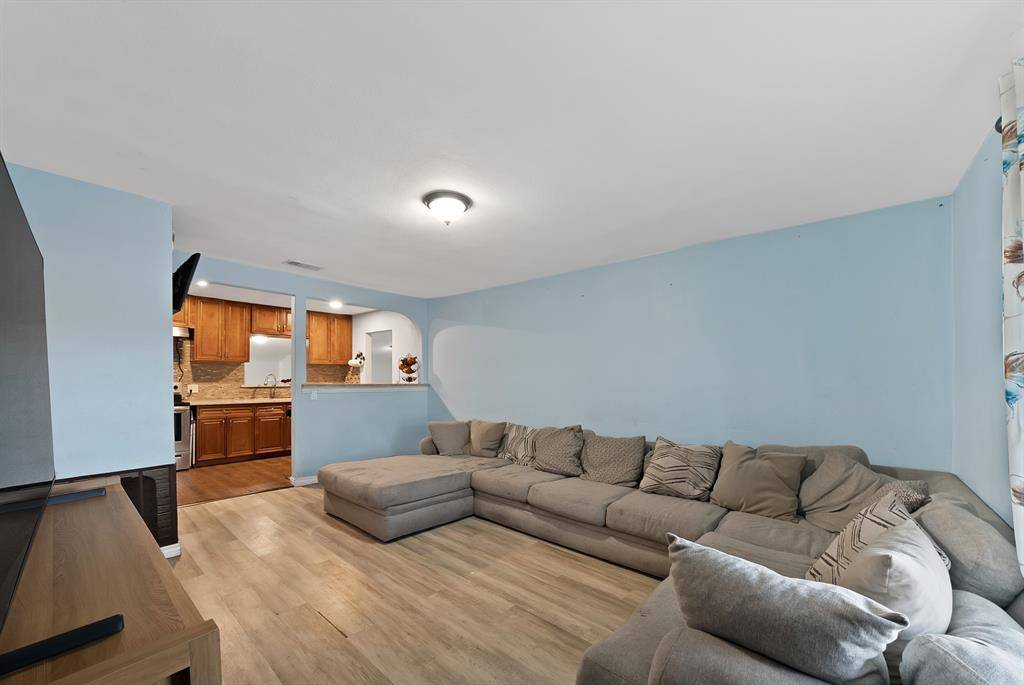 1801 Rayburn Avenue, Mesquite, TX 75149