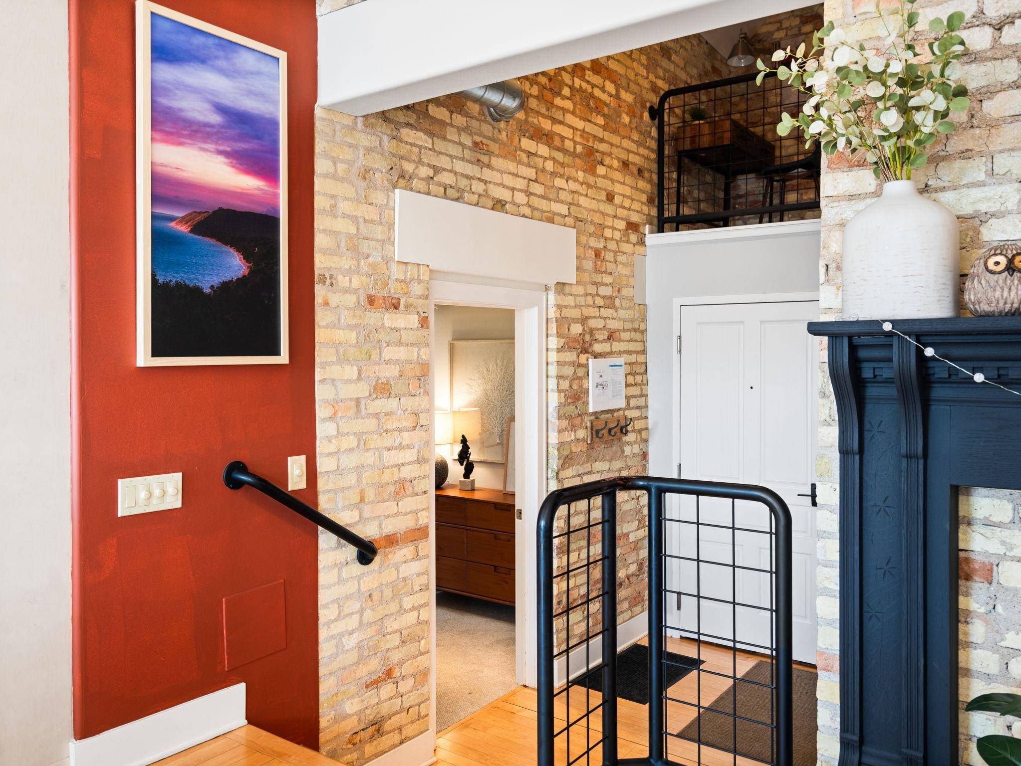 800 Cottageview DR, Traverse City, MI 49684