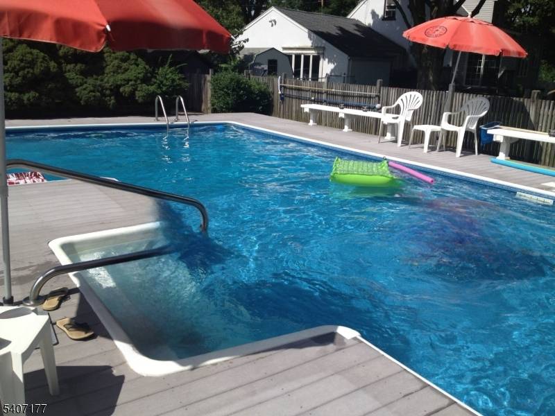 7 Dale Ave, Pequannock Twp., NJ 07444