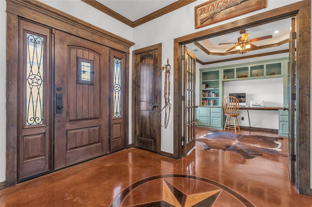510 County Road 247, Valley View, TX 76272